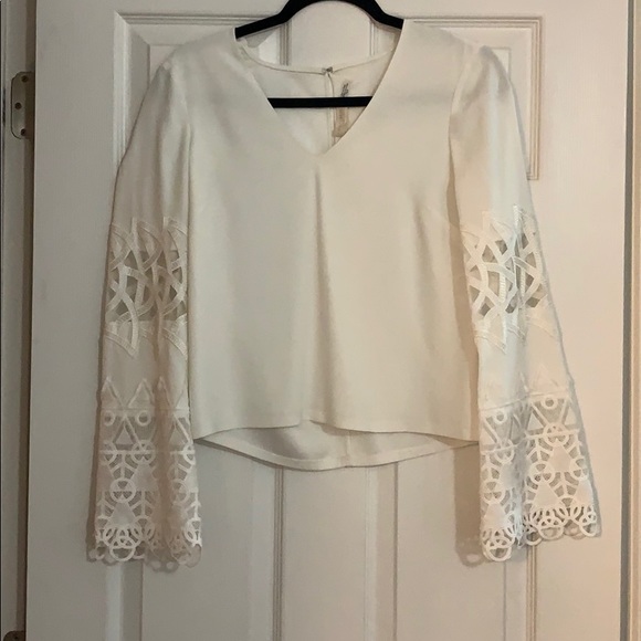 Ramy Brook NY White blouse w/ detailed bell sleeve - Picture 3 of 12
